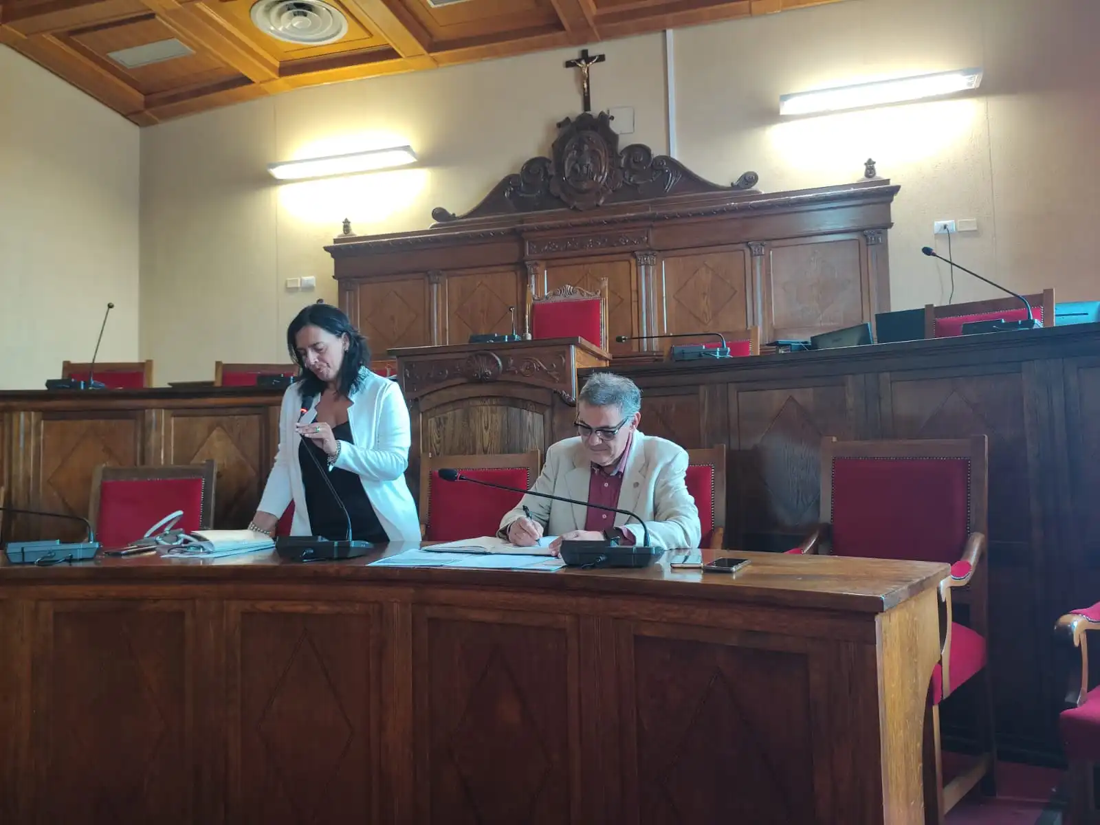 AVVIAMENTO PROGETTO TEATRALE E WORKSHOP FOTOGRAFICO VOLTO AL POTENZIAMENTO DEI SERVIZI SOCIO - EDUCATIVI A FAVORE DI MINORI