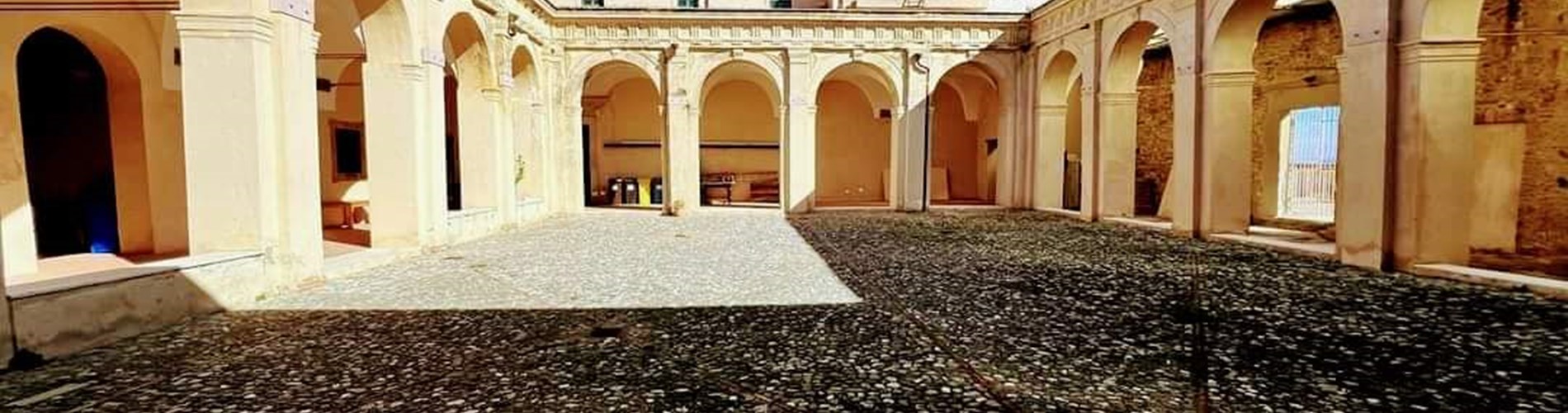 Consegnati oggi i lavori del Chiostro del Rosario. Sarà realizzata la nuova illuminazione